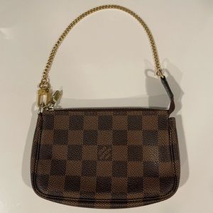 Louis Vuitton MINI POCHETTE ACCESSOIRES